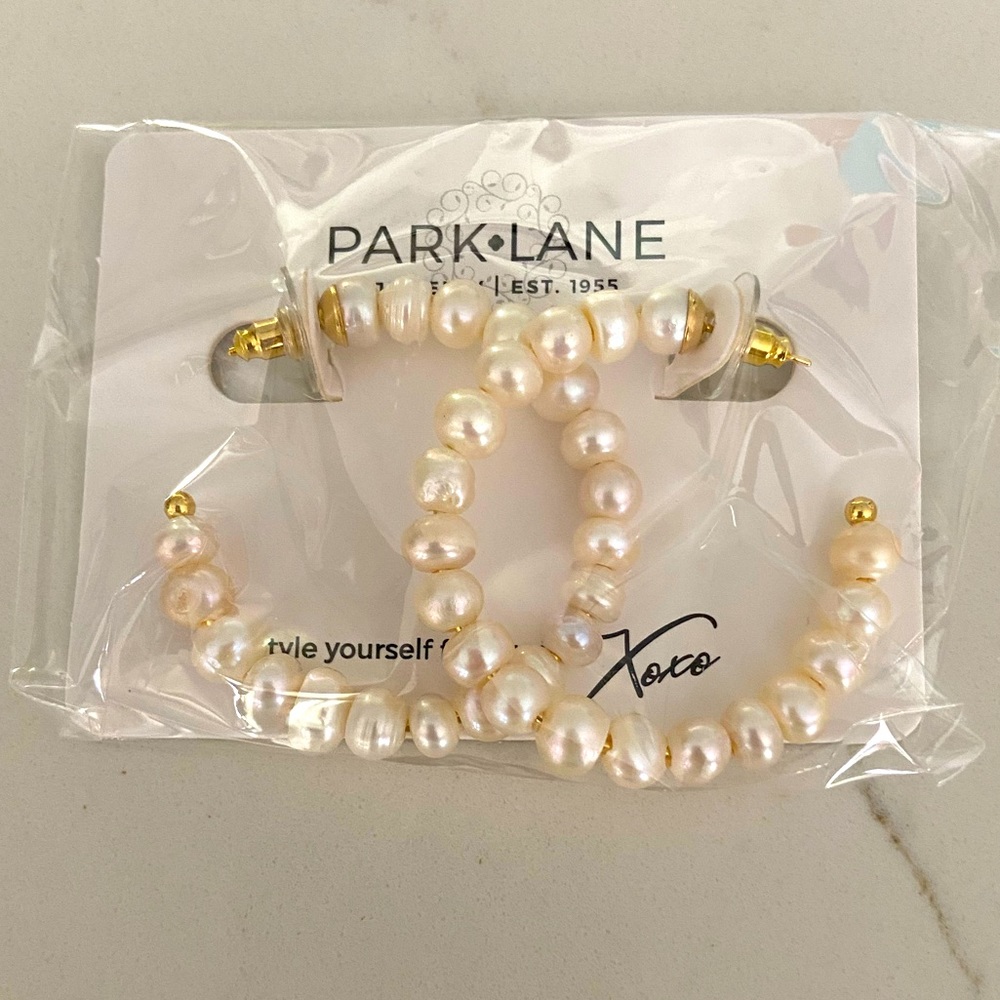 Freshwater pearl earrings